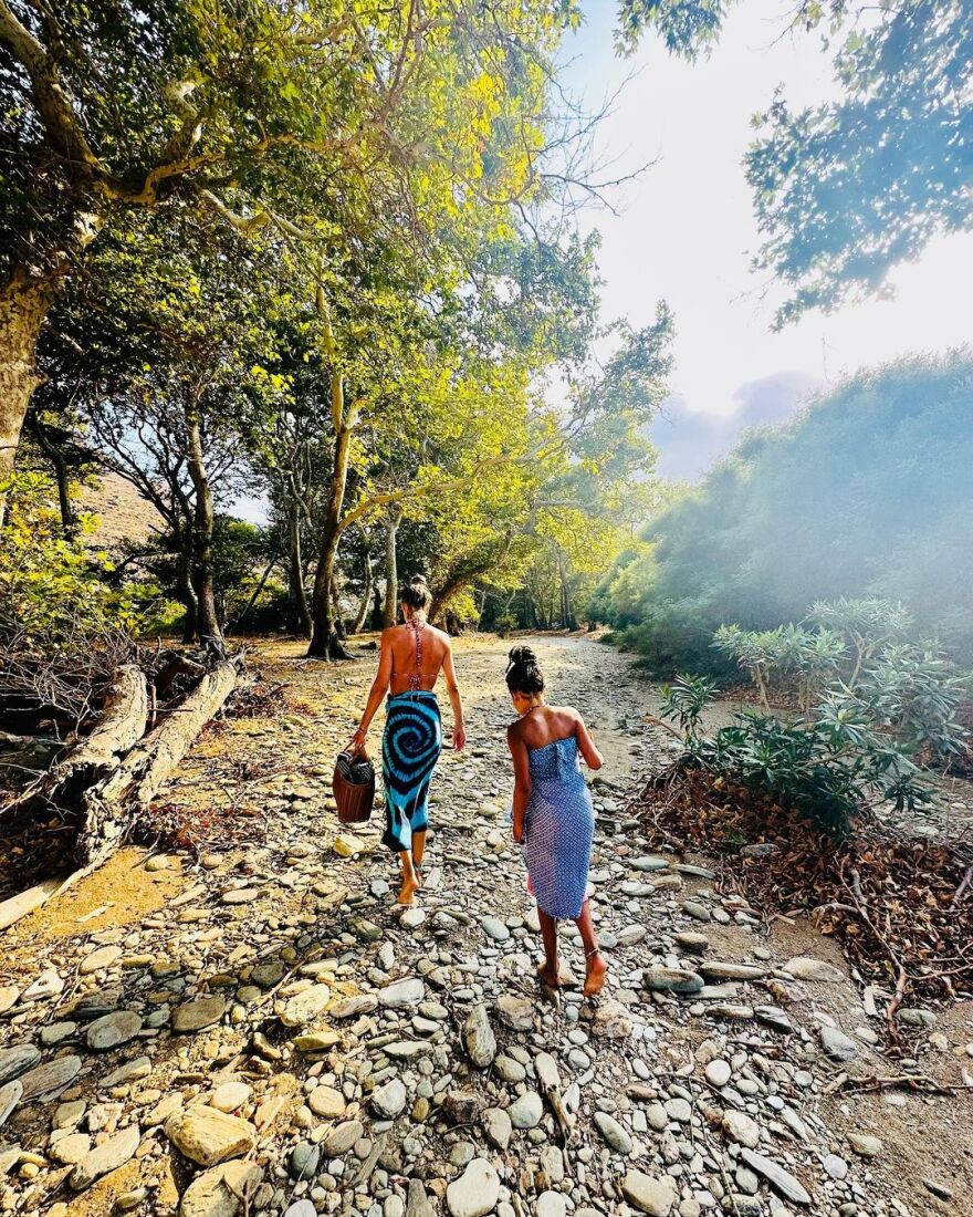 H Ντάουτσεν Κρους αποθεώνει την Ελλάδα με στίχους του Οδυσσέα Ελύτη