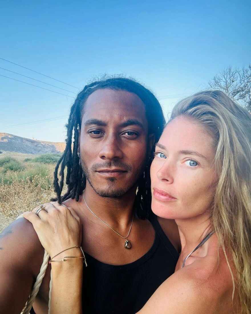 H Ντάουτσεν Κρους αποθεώνει την Ελλάδα με στίχους του Οδυσσέα Ελύτη