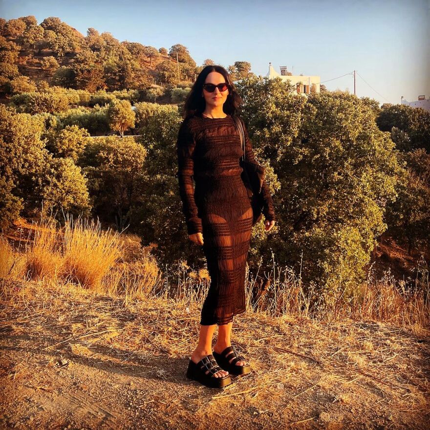 Ζενεβιέβ Μαζαρί: Κάνει διακοπές στη Λέρο 