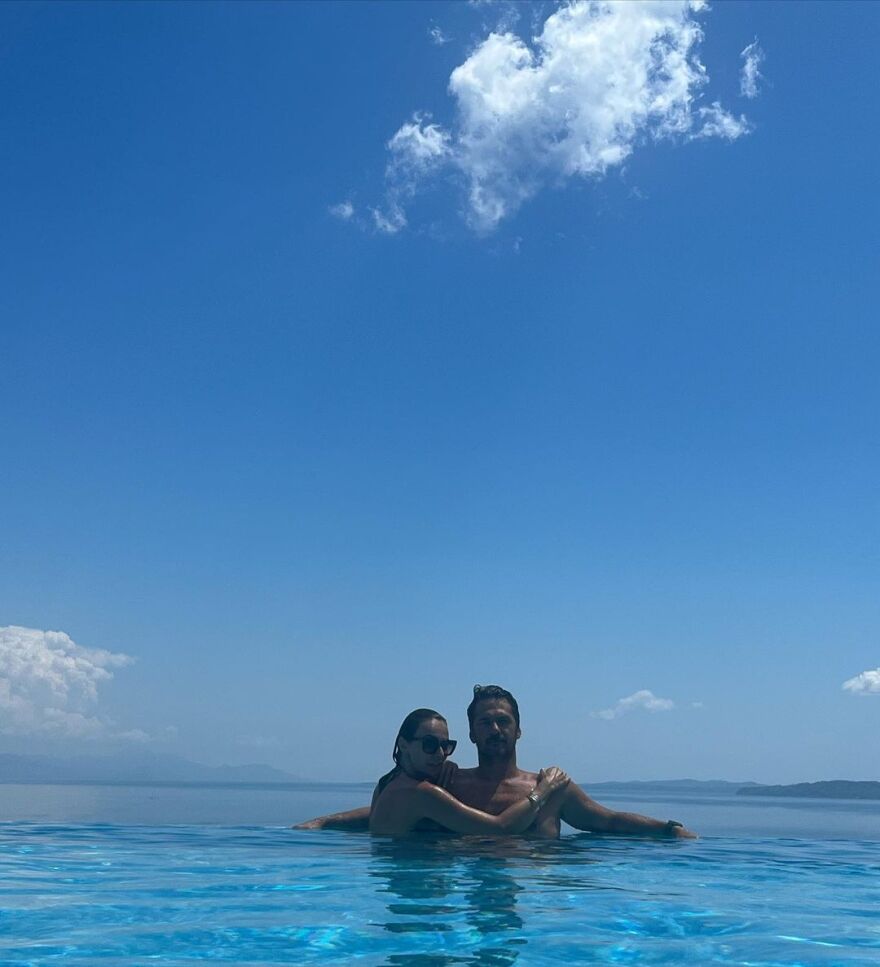  Μπέττυ Μαγγίρα: Τα καλοκαιρινά της στιγμιότυπα με τον Δημήτρη Μάζη