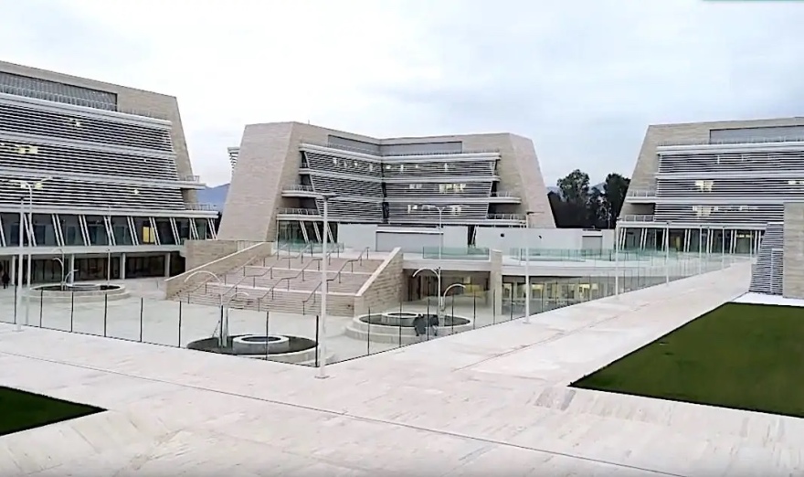 Οδηγός σπουδών για 12 χώρες: Τα δίδακτρα, η διαδικασία, οι «καλές» σχολές και το κόστος ζωής