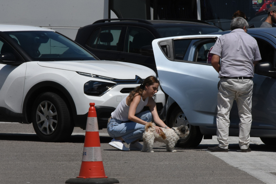 Εθνική Οδός Αθηνών-Κορίνθου: Μεγάλη ταλαιπωρία για τους οδηγούς λόγω της φωτιάς στο βυτιοφόρο