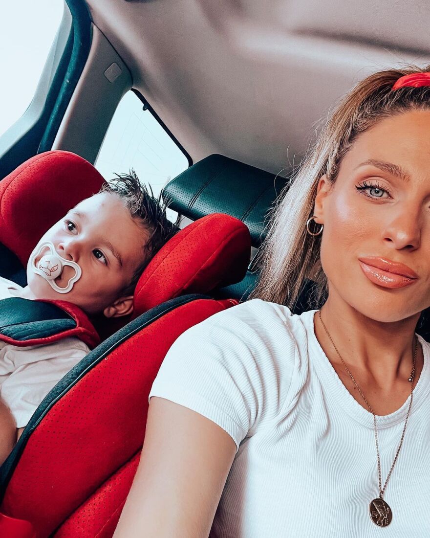 Κώστας Σόμμερ – Βαλεντίνη Παπαδάκη: Απολαμβάνουν το καλοκαίρι με τα δύο παιδιά τους 