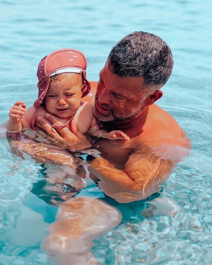 Κώστας Σόμμερ – Βαλεντίνη Παπαδάκη: Απολαμβάνουν το καλοκαίρι με τα δύο παιδιά τους 