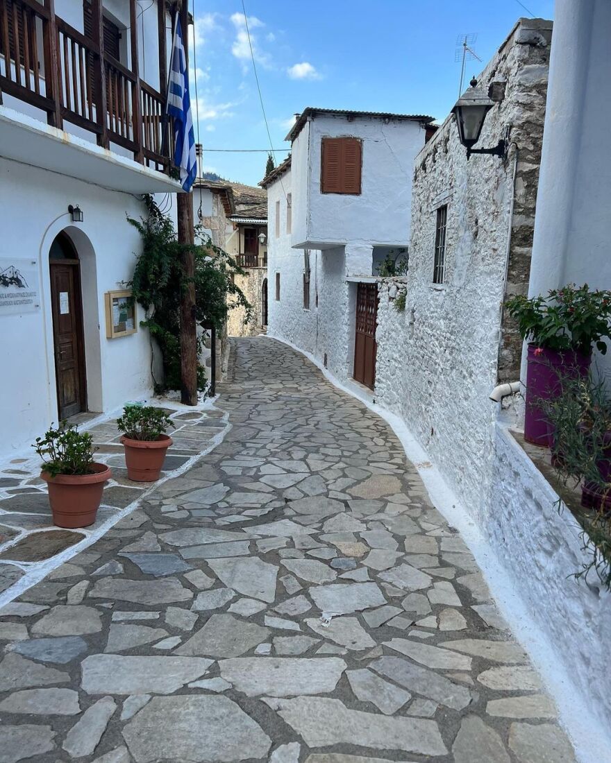 Κώστας Σόμμερ – Βαλεντίνη Παπαδάκη: Απολαμβάνουν το καλοκαίρι με τα δύο παιδιά τους 