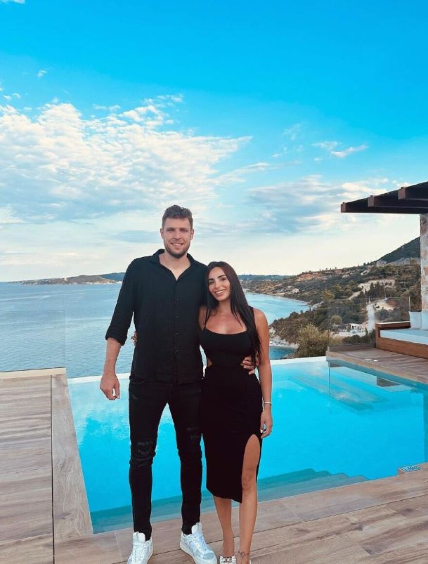 Φουλ ερωτευμένοι Βεζένκοβ και Ελευθεριάδου: «Ένα καλοκαίρι που θα θυμόμαστε» - Δείτε φωτογραφίες 