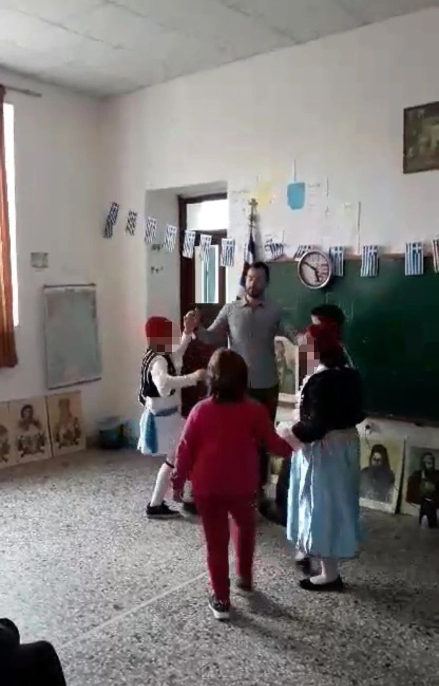 Διδάσκοντας στην Ευρυτανία: Το δύσκολο έργο του δασκάλου σε ορεινά χωριά της χώρας - Μία προσωπική μαρτυρία