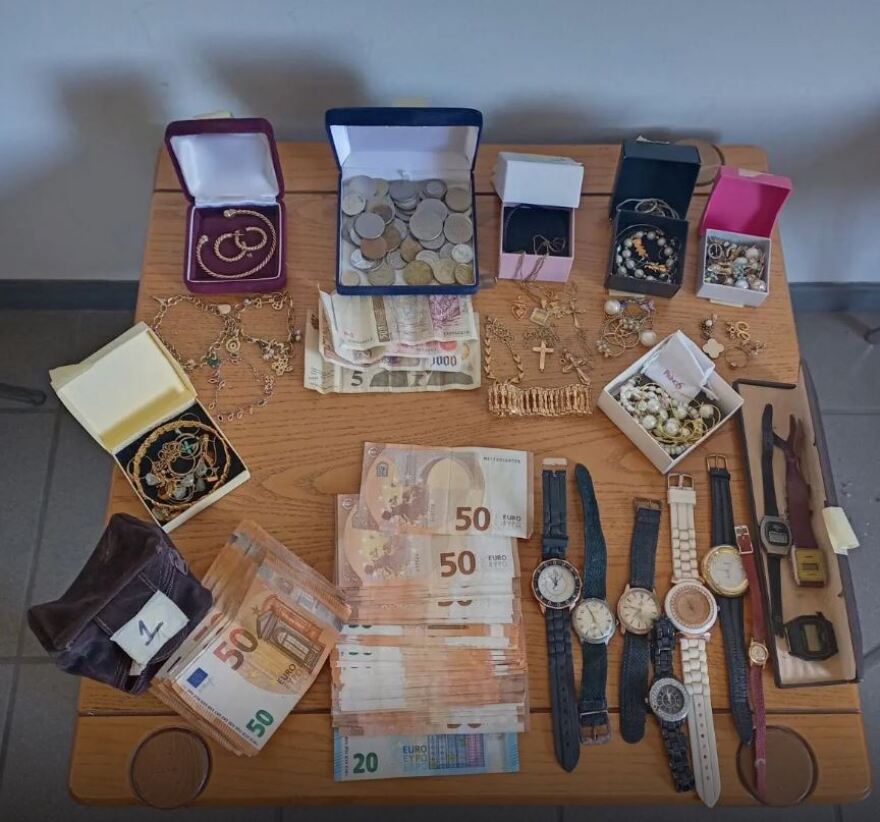 ΕΛΑΣ: Σπείρα εξαπατούσε ανυποψίαστους πολίτες σε Αργολίδα, Αρκαδία, Λακωνία, Μεσσηνία - Προσποιούνταν τους αστυνομικούς