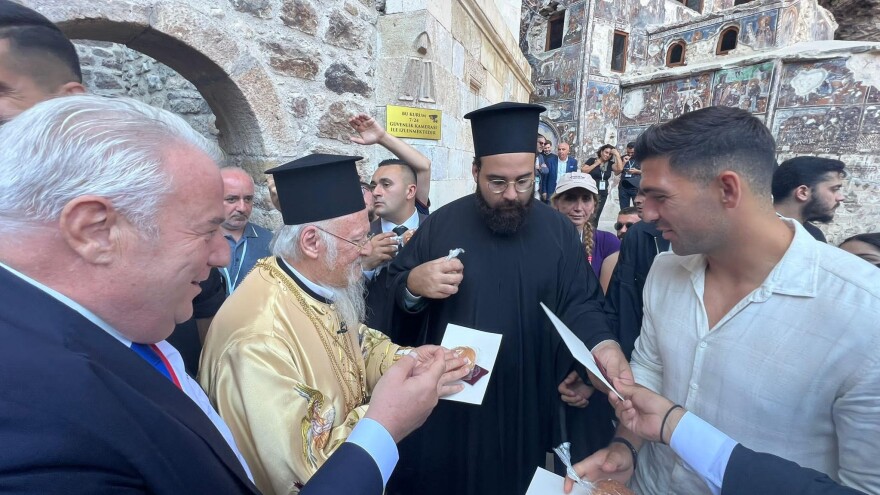 Δείπνο προς τιμήν του Οικουμενικού Πατριάρχη Βαρθολομαίου από τον Σάκη Κεχαγιόγλου