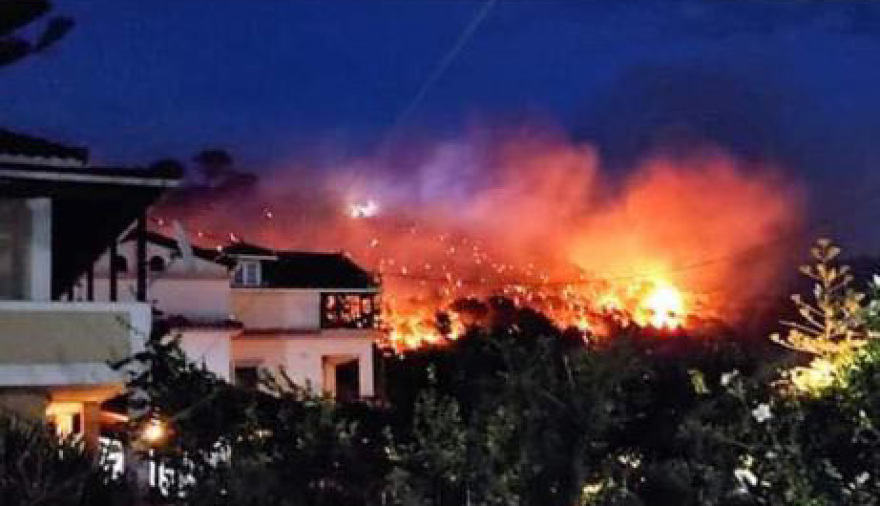 Χωρίς ενεργό μέτωπο η φωτιά στη Ζάκυνθο