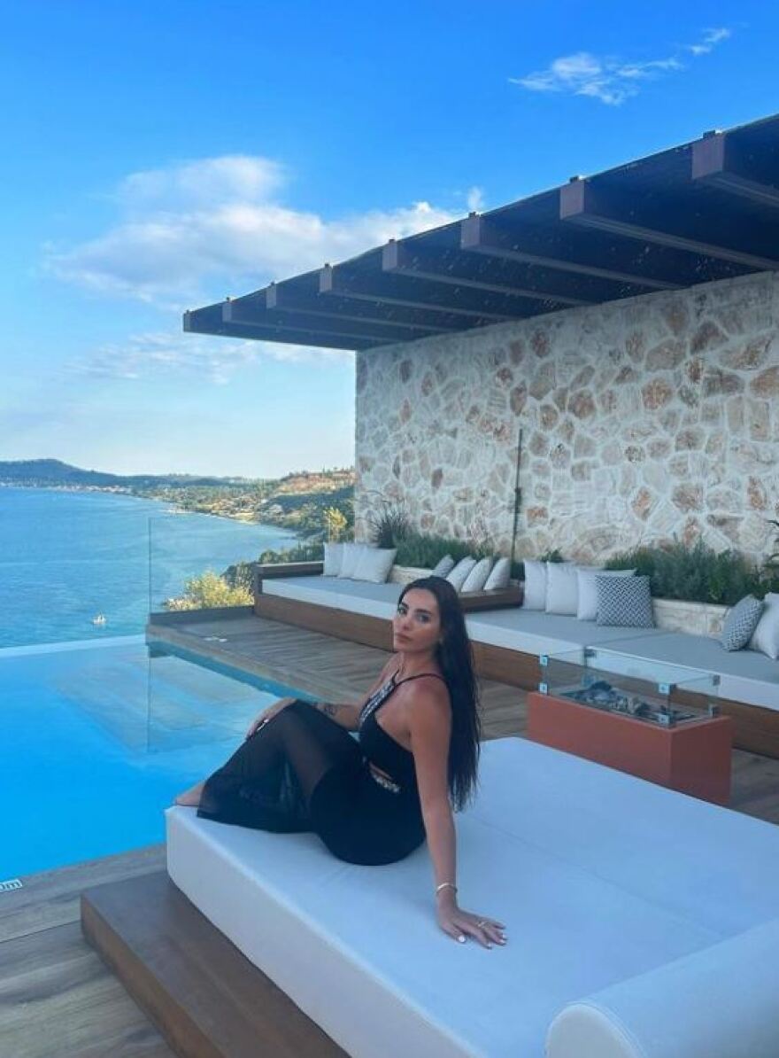 Φουλ ερωτευμένοι Βεζένκοβ και Ελευθεριάδου: «Ένα καλοκαίρι που θα θυμόμαστε» - Δείτε φωτογραφίες 