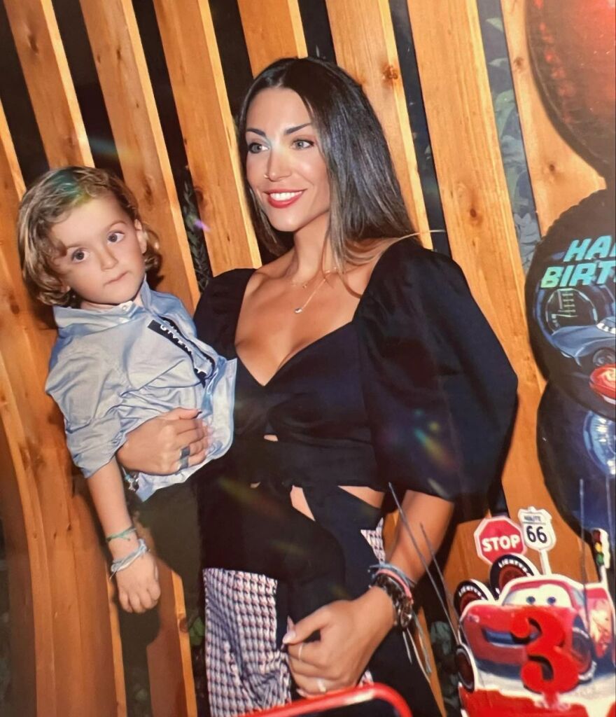 Φελίσια Τσαλαπάτη για το διαζύγιό της: «Πήρα το παιδί μου που ήταν 3 μηνών και φύγαμε από το σπίτι»