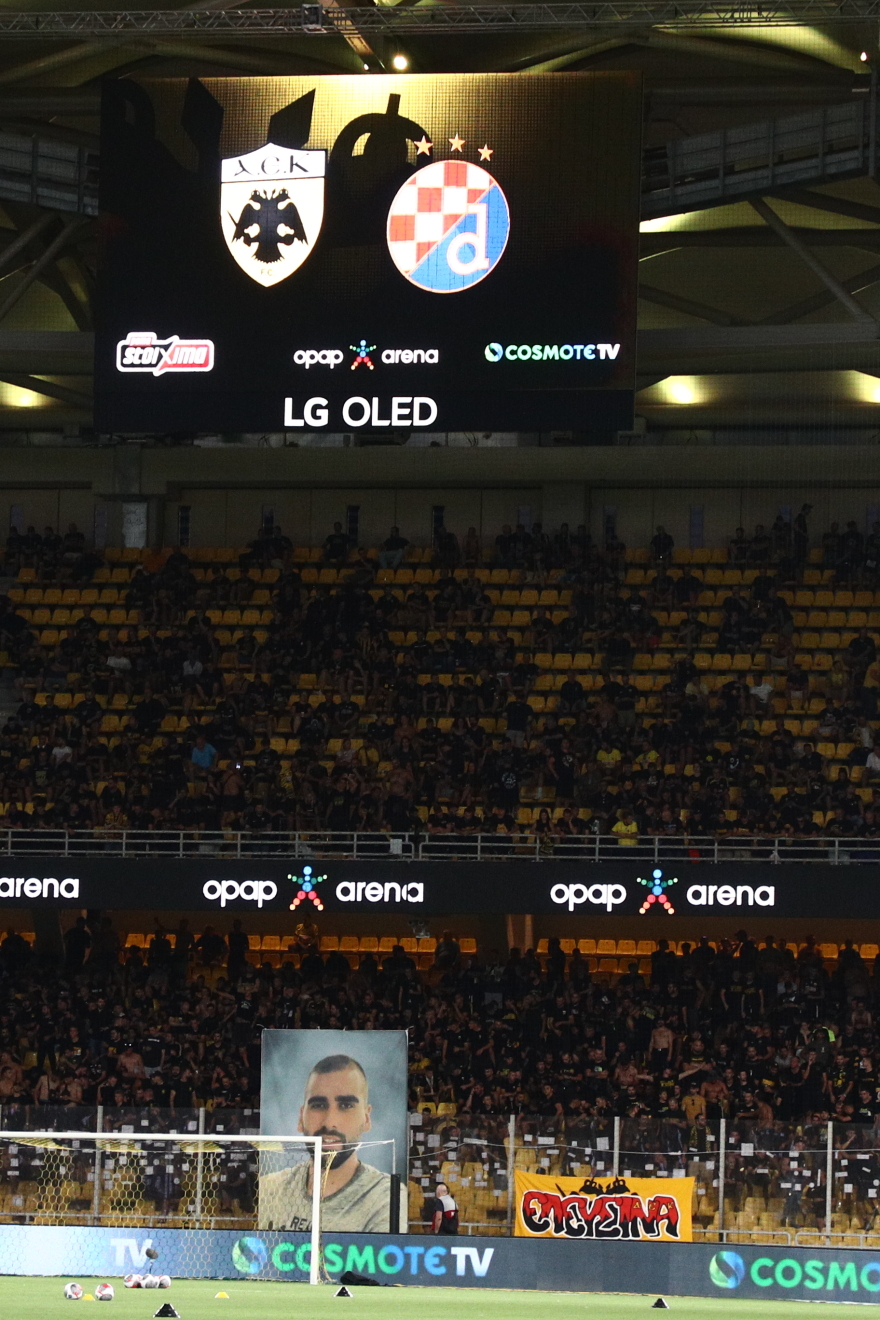 ΑΕΚ - Ντιναμό Ζάγκρεμπ: Η φωτογραφία του Μιχάλη στο πέταλο της Original 21