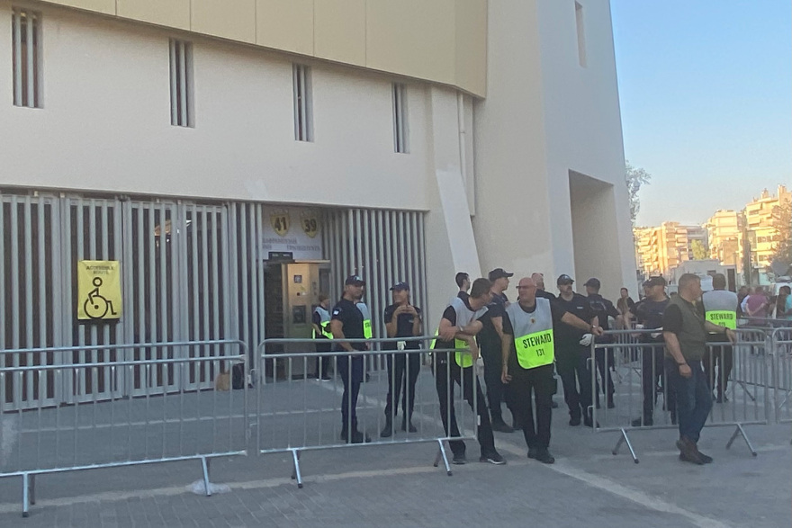 Νέα Φιλαδέλφεια: Δρακόντεια μέτρα ασφαλείας και εξονυχιστικοί έλεγχοι πριν τη ρεβάνς της ΑΕΚ με την Ντιναμό Ζάγκρεμπ