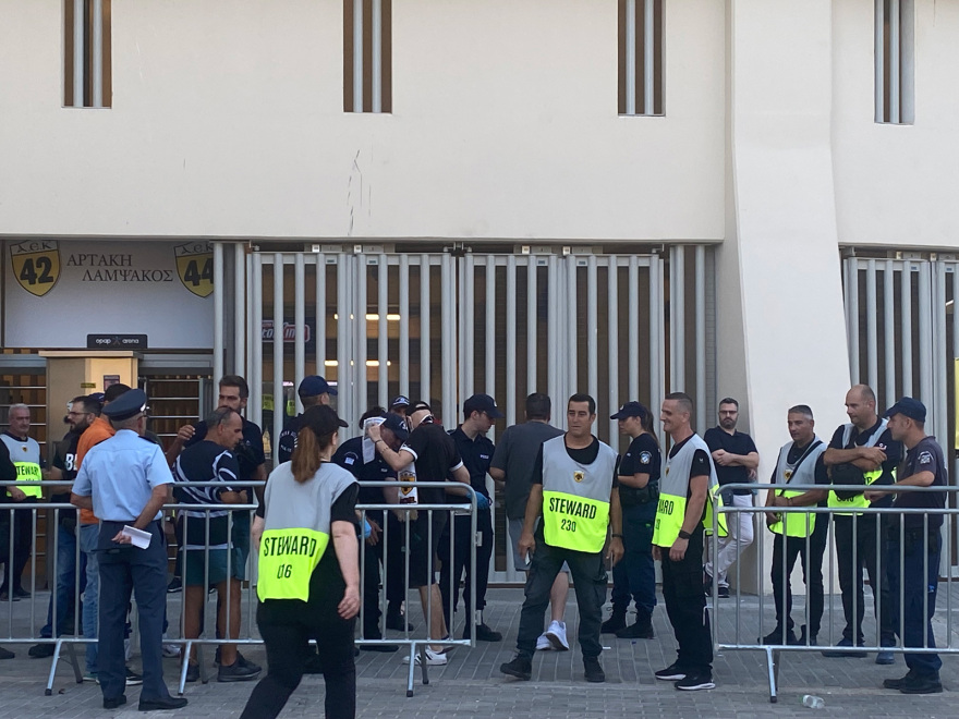 Νέα Φιλαδέλφεια: Δρακόντεια μέτρα ασφαλείας και εξονυχιστικοί έλεγχοι πριν τη ρεβάνς της ΑΕΚ με την Ντιναμό Ζάγκρεμπ