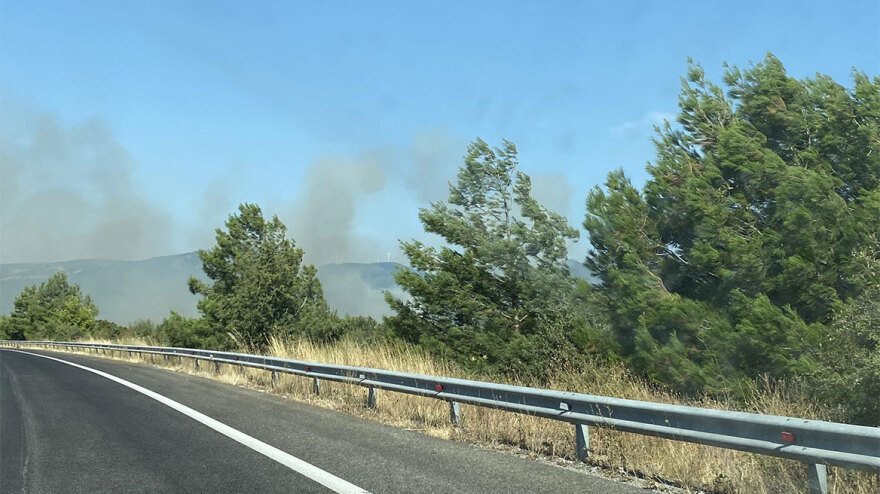 Μαίνεται η φωτιά στην Αλεξανδρούπολη: Εκκενώθηκαν Νίψα, Αετοχώρι και Πεύκα - Μήνυμα από το 112