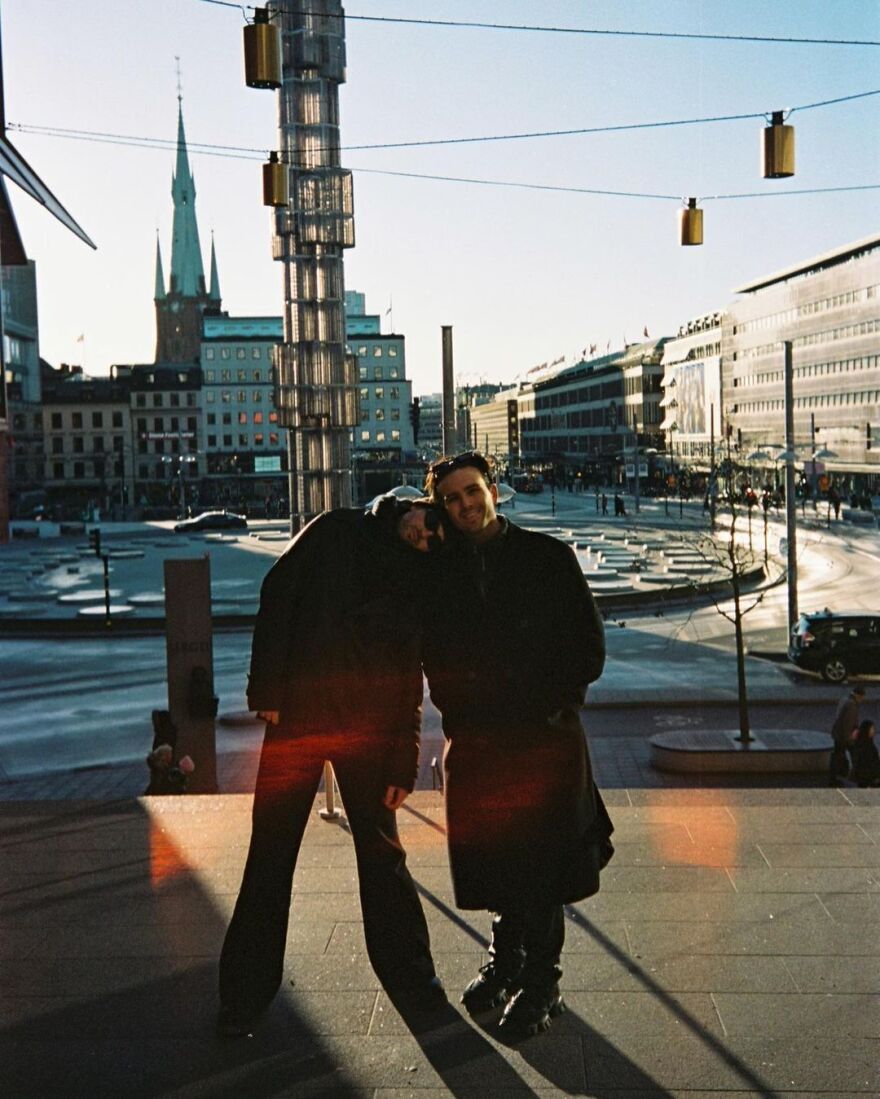 Ντάνκαν Λόρενς: Ο νικητής της Eurovision του 2019 παντρεύτηκε τον σύντροφό του