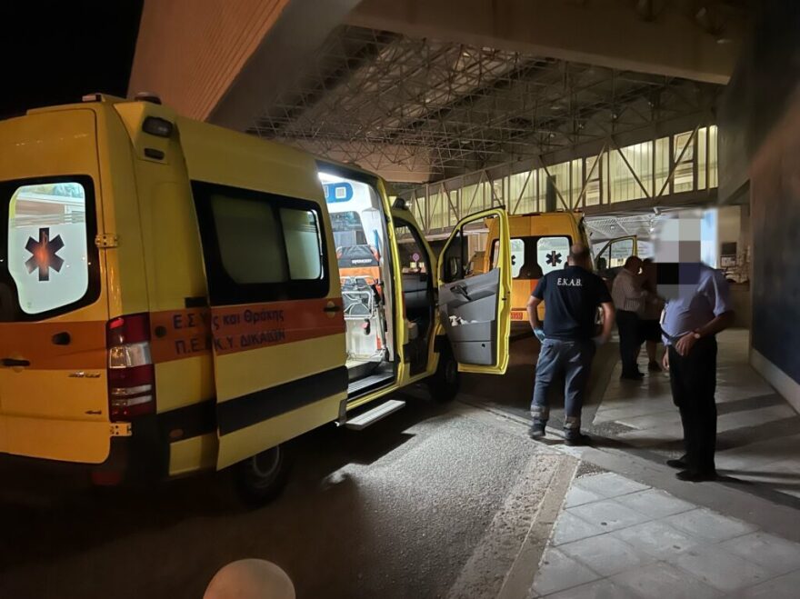 Φωτιά στην Αλεξανδρούπολη: Σε πλοίο στο λιμάνι ασθενείς του νοσοκομείου μετά την εκκένωση, σε τέντες τα σοβαρά περιστατικά - Δείτε βίντεο