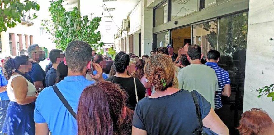 Νέες ταυτότητες: Άγριο επεισόδιο στην Εύβοια – Ενορίτισσα χαστούκισε 66χρονο ιερέα μπροστά στον κόσμο