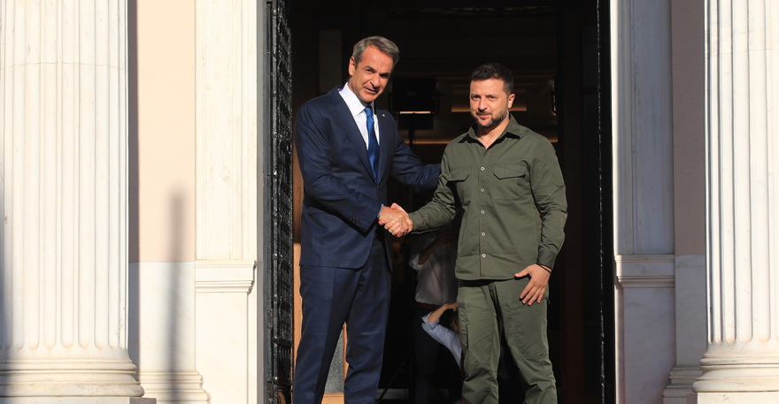  Μητσοτάκης - Ζελένσκι: Συνάντηση στο Μέγαρο Μαξίμου - Δείτε φωτογραφίες και βίντεο