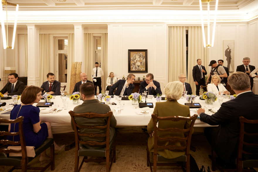 Μητσοτάκης: Δείπνο στους ηγέτες των Βαλκανίων και τους επικεφαλής της ΕΕ - Τι είπε με Ζελένσκι – Δείτε φωτογραφίες