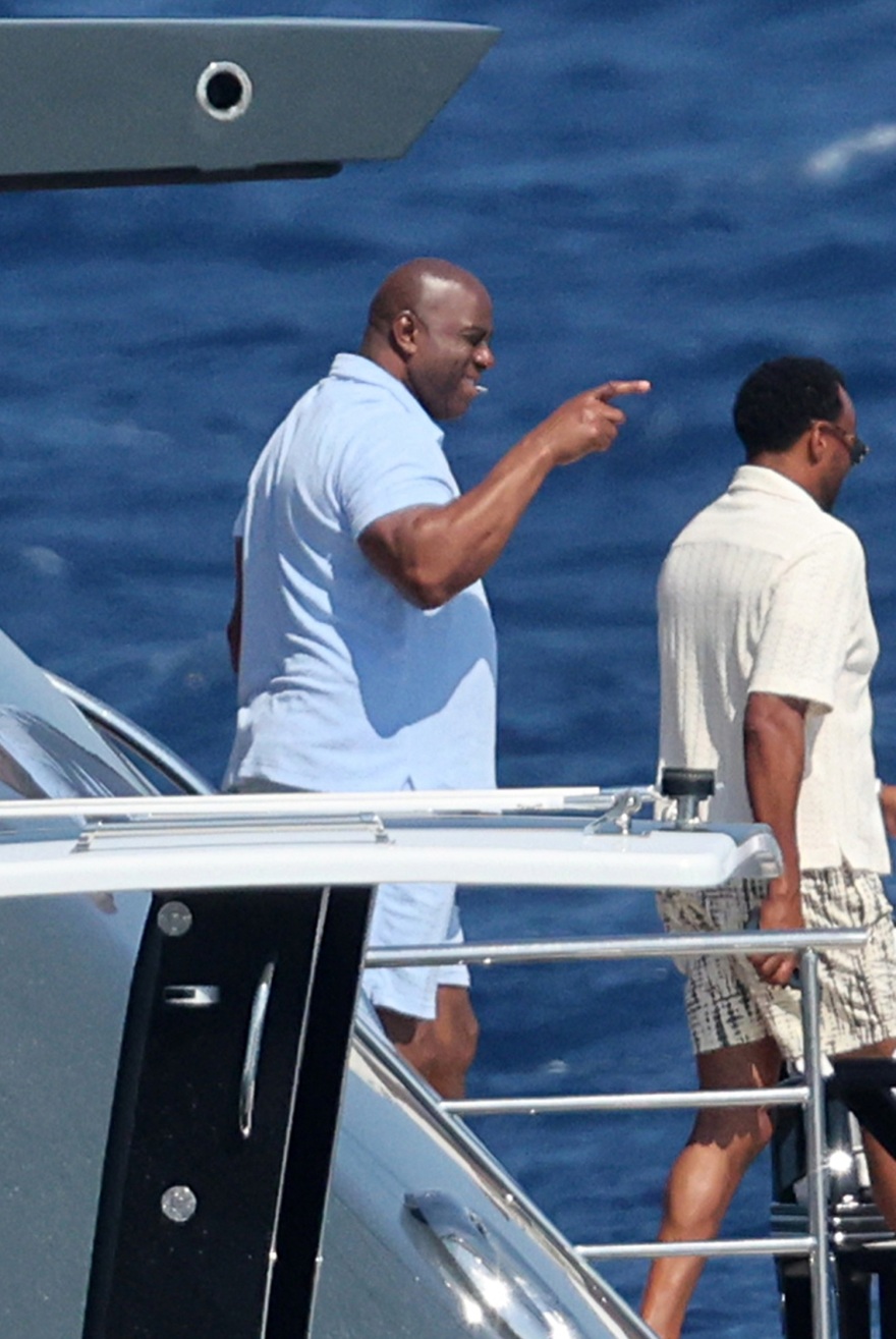 Μάτζικ Τζόνσον: Νέες φωτογραφίες του θρύλου του NBA από τη Μύκονο