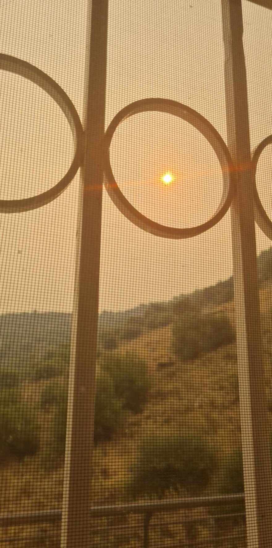 Φωτιές: 110.000 τετρ. χιλιόμετρα καλύπτει ο καπνός από τις πυρκαγιές το πρωί της Τρίτης