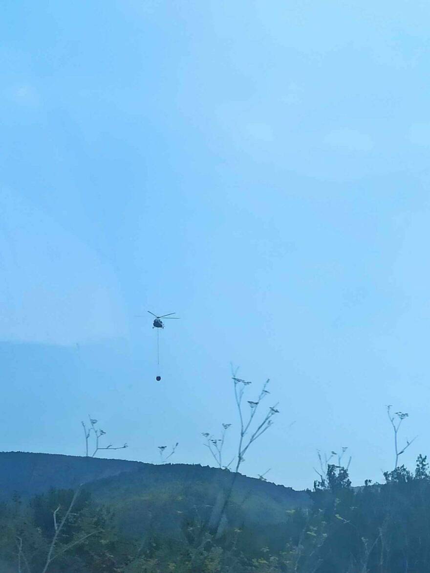 Υπό έλεγχο η φωτιά στην Αχλαδερή Λέσβου