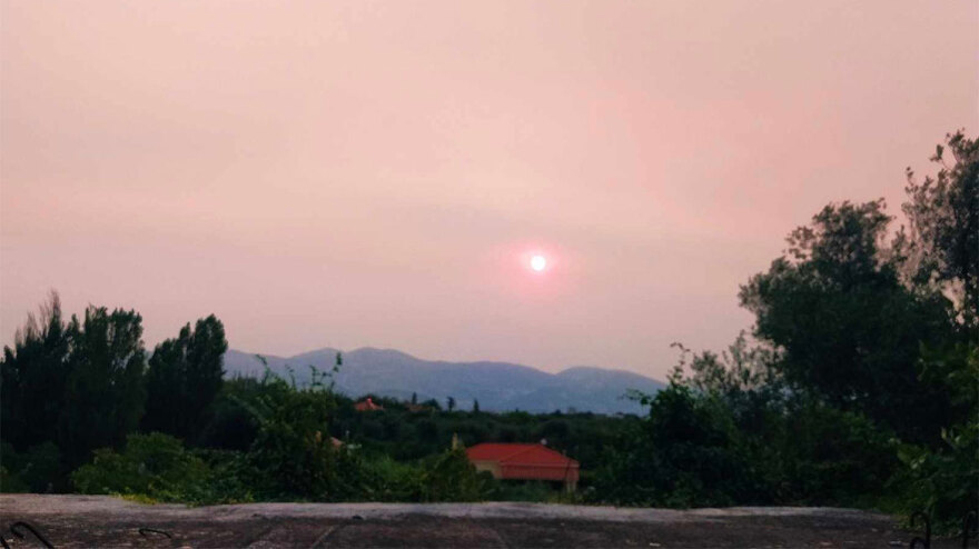 Φωτιές: 110.000 τετρ. χιλιόμετρα καλύπτει ο καπνός από τις πυρκαγιές το πρωί της Τρίτης