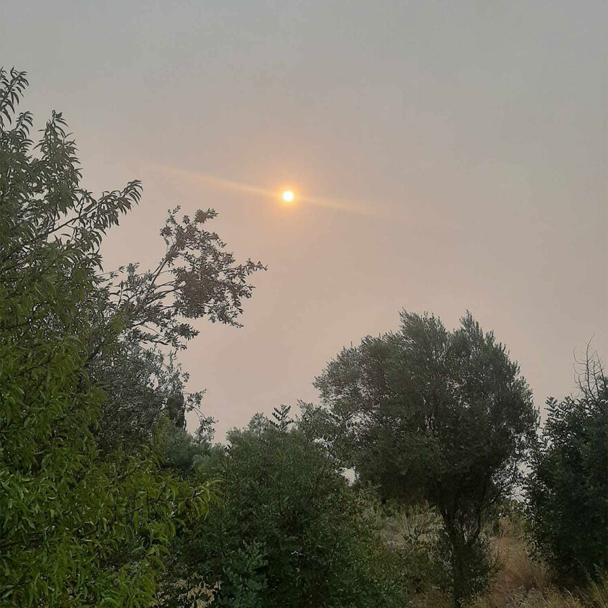 Φωτιές: 110.000 τετρ. χιλιόμετρα καλύπτει ο καπνός από τις πυρκαγιές το πρωί της Τρίτης