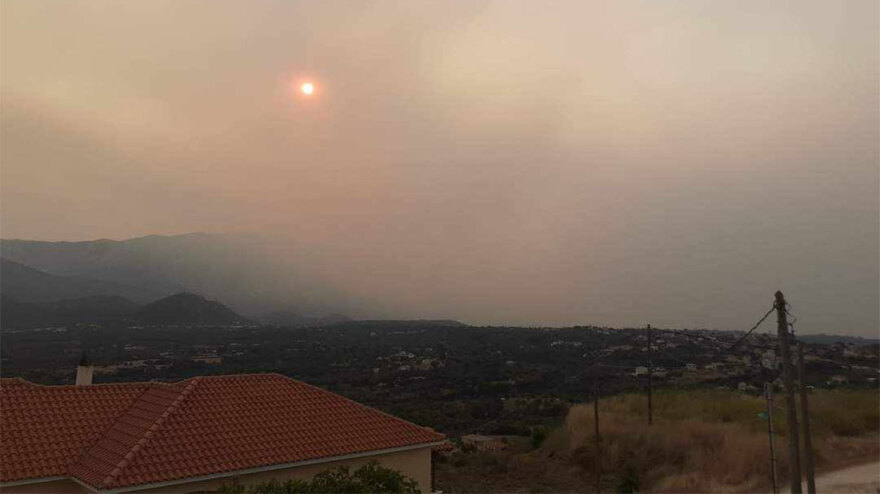 Φωτιές: 110.000 τετρ. χιλιόμετρα καλύπτει ο καπνός από τις πυρκαγιές το πρωί της Τρίτης