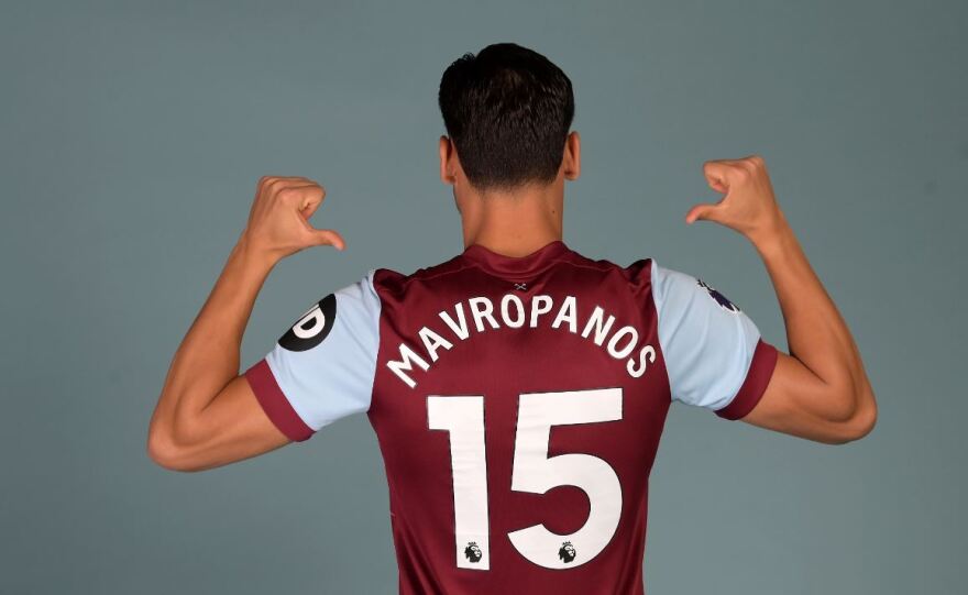 Ντίνος Μαυροπάνος: Τον ανακοίνωσε με πλάνα από την Ακρόπολη η Γουέστ Χαμ - Δείτε βίντεο 