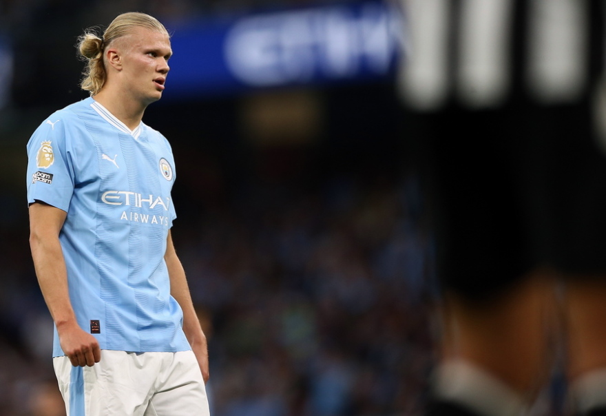 Αλίσα Σμιντ: Η πιο σέξι αθλήτρια στον κόσμο κάλεσε σε αγώνα δρόμου τον Χάαλαντ - Δείτε βίντεο και φωτογραφίες