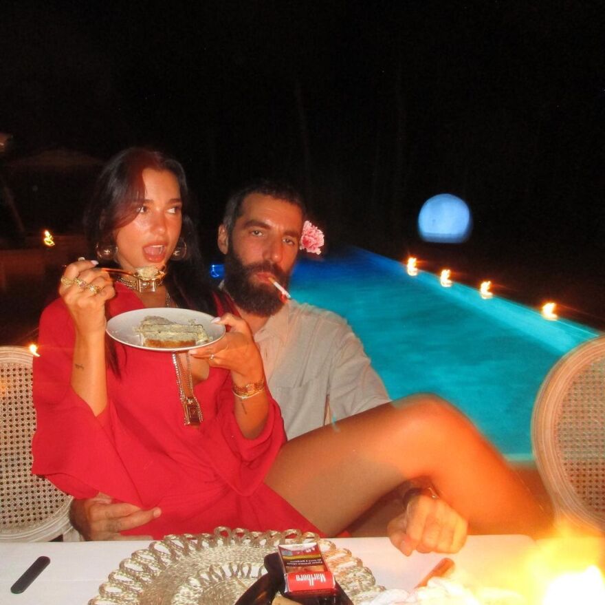 Φωτογραφίες: Η Ντούα Λίπα γιόρτασε τα γενέθλιά της με τον Ρομέν Γαβράς 