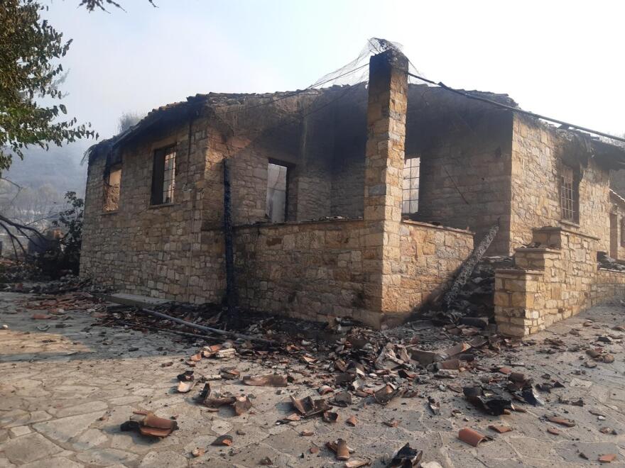 Φωτιά στον Έβρο: Ζημιές σε υποδομές και δίκτυα στον αρχαιολογικό χώρο της Αρχαίας Ζώνης - Φωτογραφίες