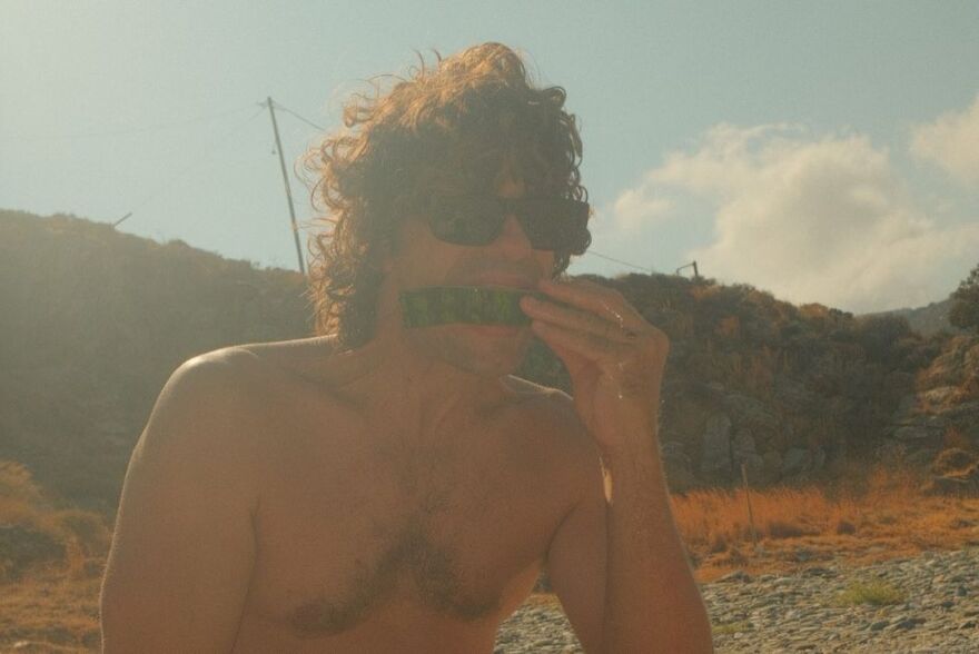 Κωστής Μαραβέγιας - Τόνια Σωτηροπούλου: Το φωτογραφικό άλμπουμ από τις διακοπές τους στην Τήνο