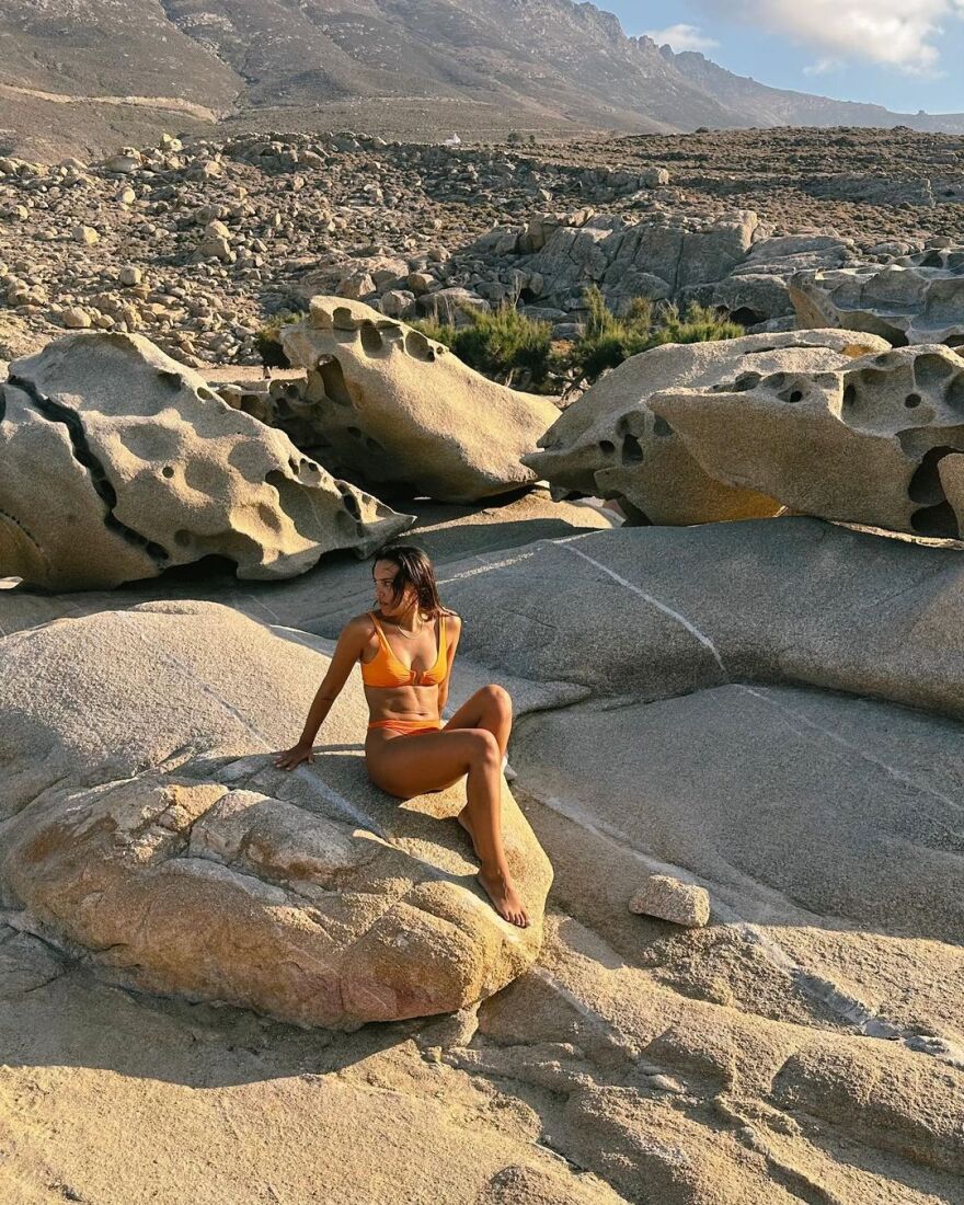 Μιχαήλ Ταμπακάκης - Σάντυ Χατζηιωάννου: Για διακοπές στην Τήνο το ζευγάρι 