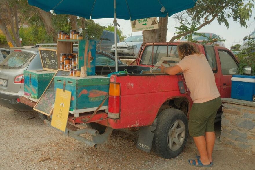 Κωστής Μαραβέγιας - Τόνια Σωτηροπούλου: Το φωτογραφικό άλμπουμ από τις διακοπές τους στην Τήνο