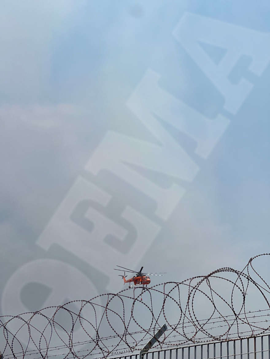 Φωτιά στην Πάρνηθα: Εκκενώνεται η Αμυγδαλέζα, περίπου 700 μετανάστες μεταφέρονται σε άλλες δομές - Δείτε φωτογραφίες