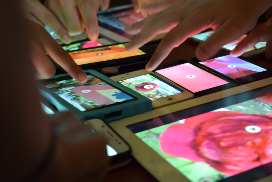 «Καρπός»: Τα παιδιά μαθαίνουν την έκφραση μέσα από τη γλώσσα του κινηματογράφου