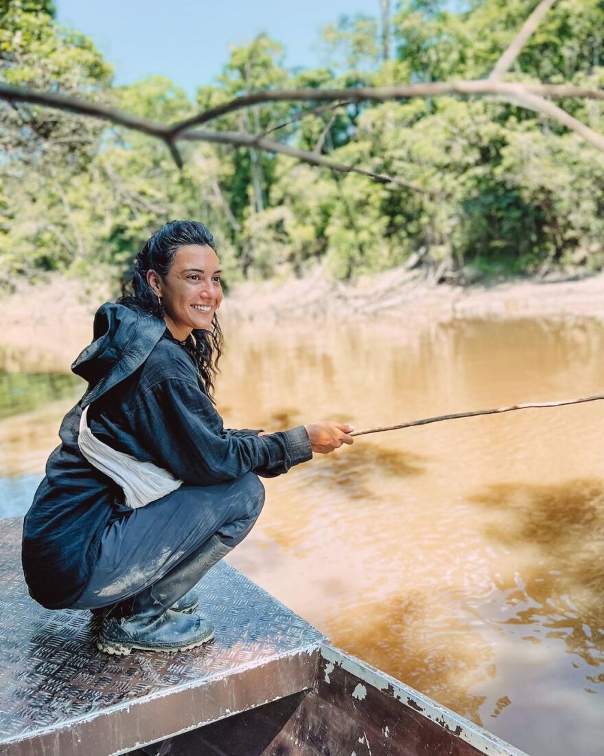 Ευγενία Σαμαρά: Ψάρεψε πιράνχας στον Αμαζόνιο