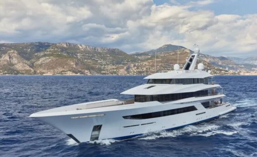 Μάικλ Τζόρνταν: «Οργώνει» τη Μεσόγειο με γιοτ 80 εκατ. δολαρίων που έχει και γήπεδο μπάσκετ! - Δείτε βίντεο και φωτογραφίες 