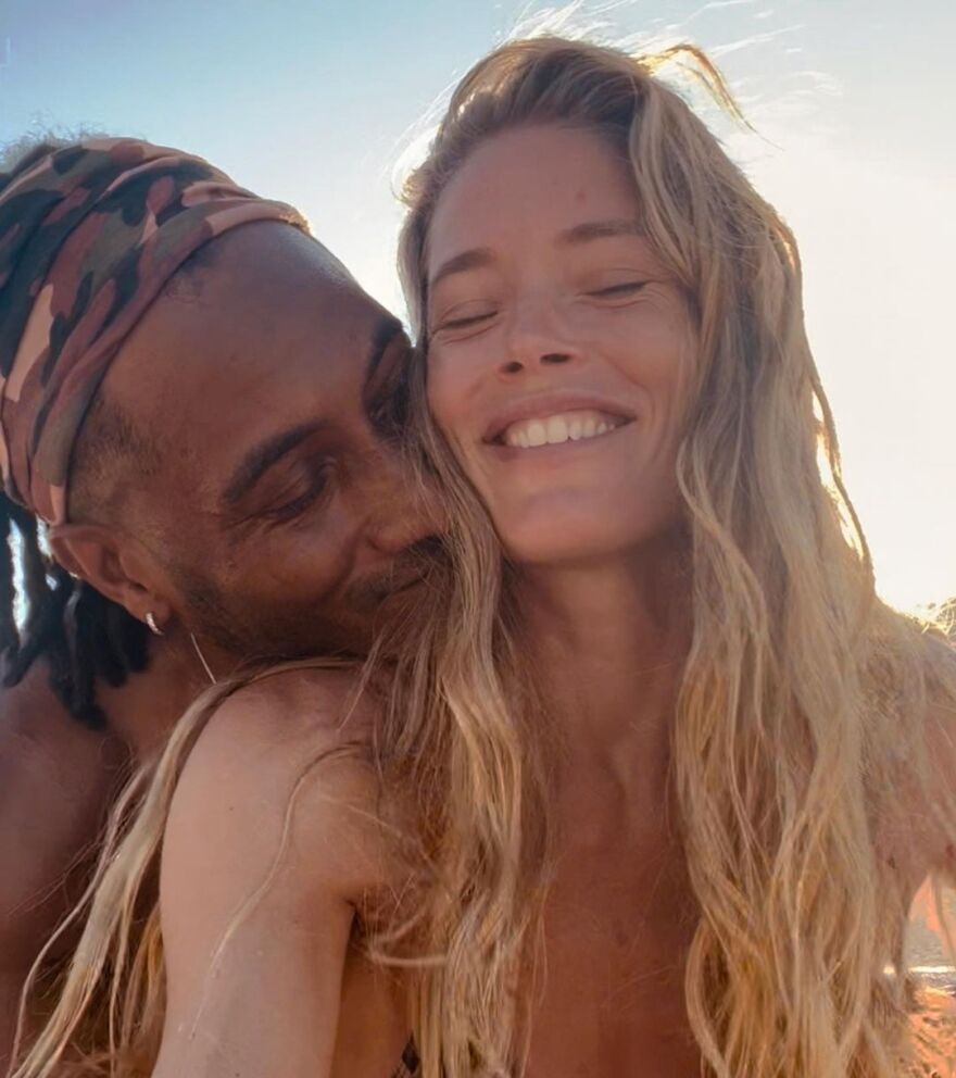 Κάντις Σουάνπολ και Ντάουτσεν Κρους: Δύο θεές στην Ελλάδα - Κάνουν διακοπές σε σκάφος στη Μύκονο