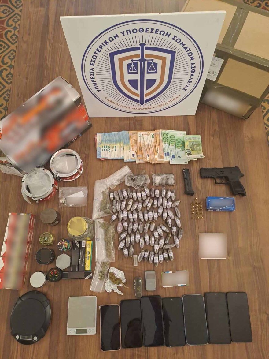 Αθήνα: Σε διαθεσιμότητα αστυνομικός για διακίνηση ναρκωτικών από την Ισπανία