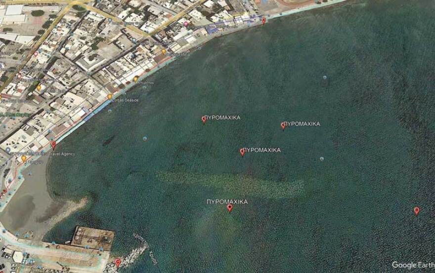 Κρήτη: Πυρομαχικά στη νέα παραλία της Ιεράπετρας - Περιορισμοί στη θαλάσσια κυκλοφορία (φωτογραφίες)