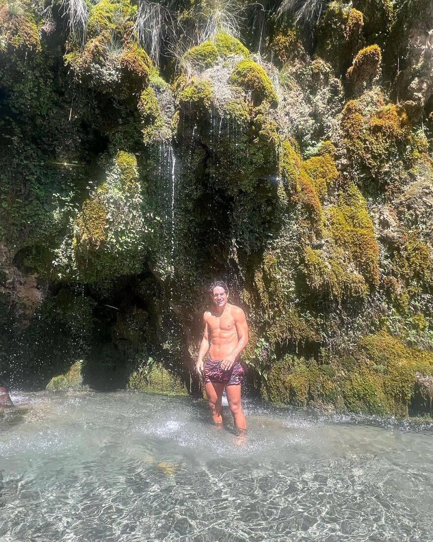 Πάνος Βλάχος: Δείχνει στο κοινό του τα... οφέλη της κρυοθεραπείας