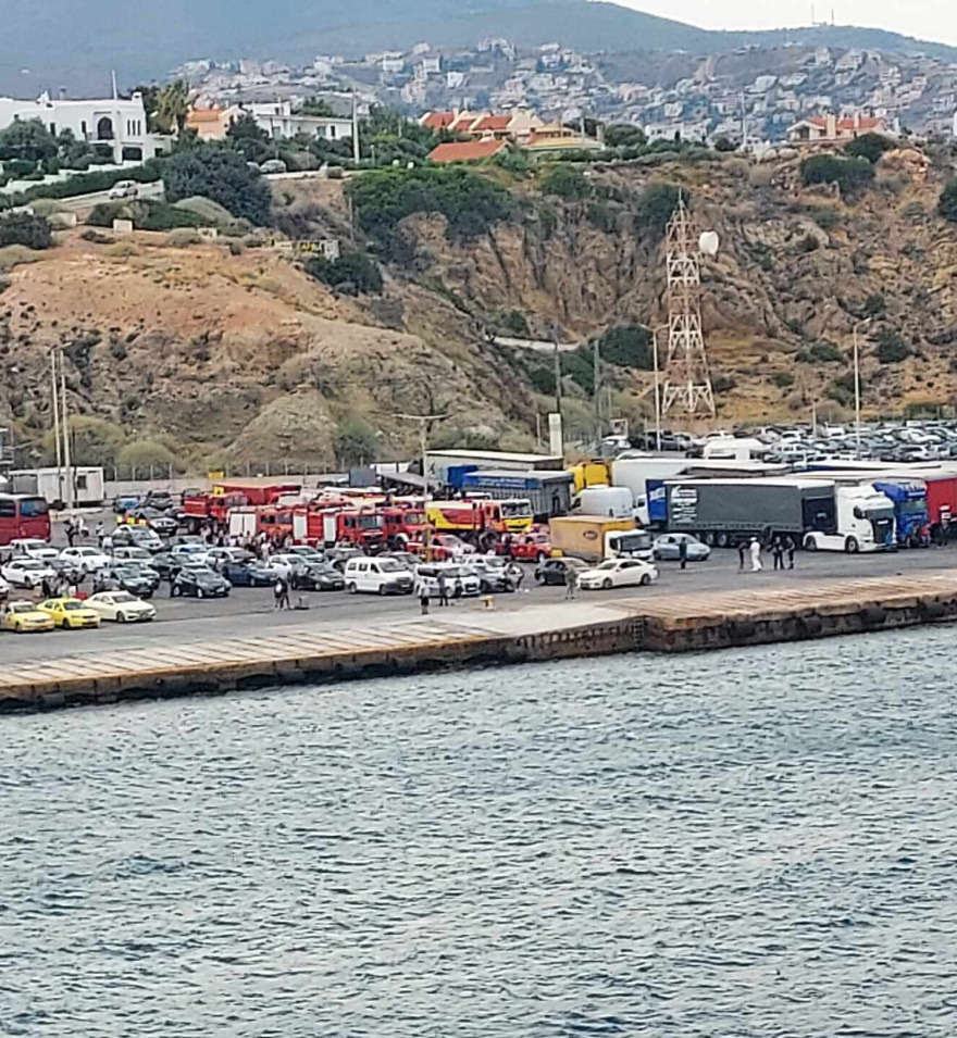 Φωτιά στην Άνδρο - Μήνυμα 112 για εκκένωση του χωριού Γίδες