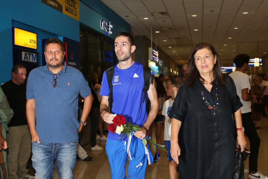 Στίβος: Τεντόγλου και Ντρισμπιώτη επέστρεψαν με τα μετάλλια τους από τη Βουδαπέστη