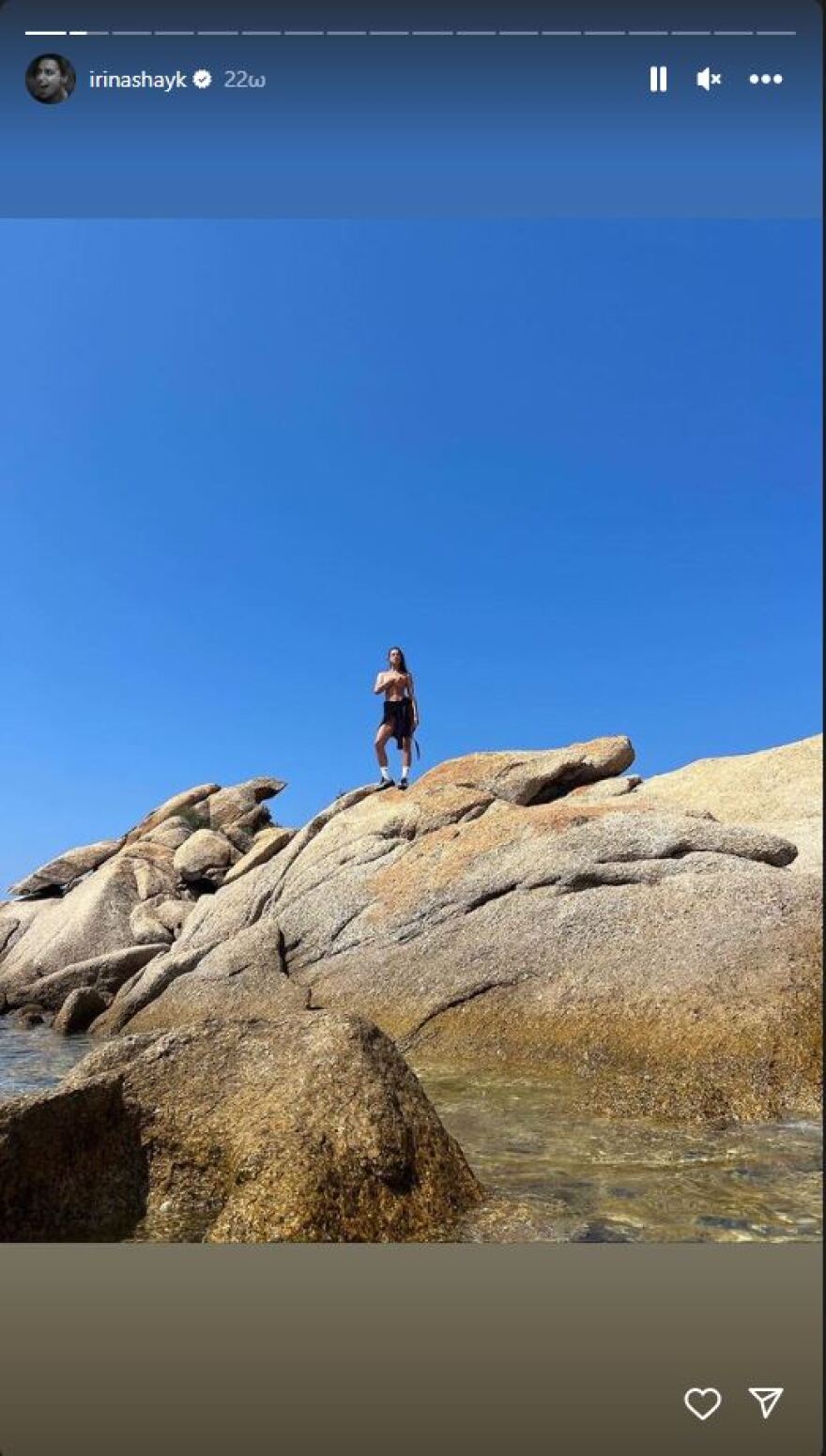 Ιρίνα Σάικ: Ανεβάζει φωτογραφία του Κούπερ ενώ είναι σε σχέση με τον Μπρέιντι