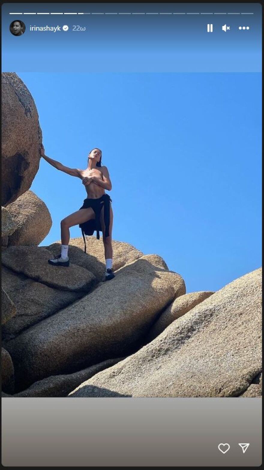 Ιρίνα Σάικ: Ανεβάζει φωτογραφία του Κούπερ ενώ είναι σε σχέση με τον Μπρέιντι